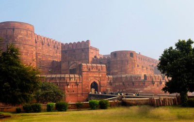O forte de Agra, de onde Shah Jahan passou seus últimos dias contemplando a suntuosa Taj Mahal